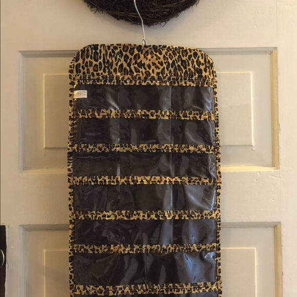 Leopard Accessory Holder - Picture 2 of 2